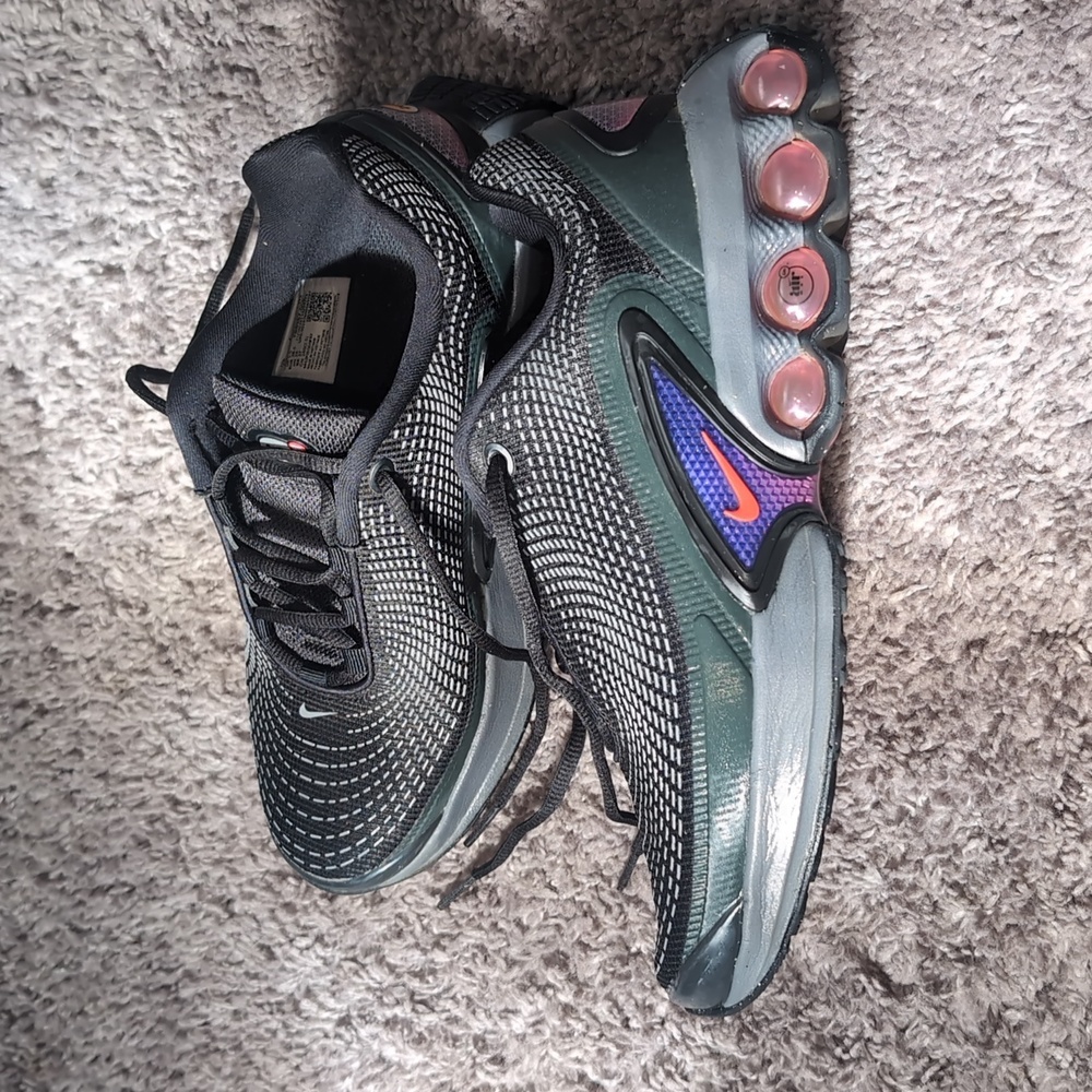 Nike Black and Gray Running Shoes Size 6Y